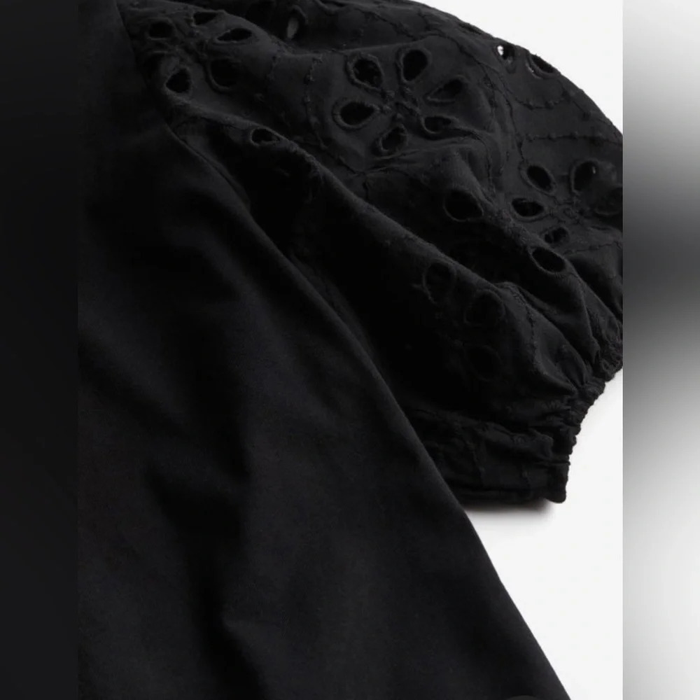 NWT Eyelet Black Embroidered Tshirt - Picture 2 of 7